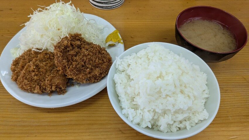 山さき ひれカツ定食とロースカツ